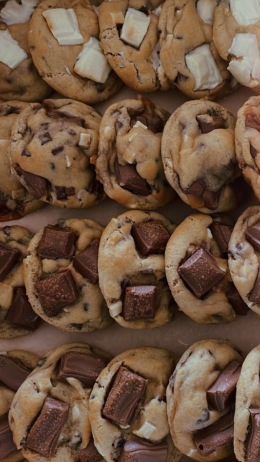 Box of 9 mini cookies